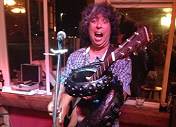 seafood restaurant live music